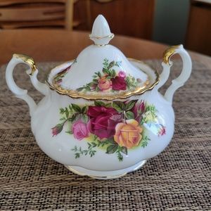 Vintage Royal Albert Old Country Roses Sugar Bowl